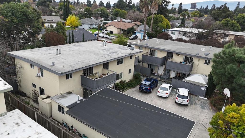 928 Ravenscourt Avenue Property Photo 14