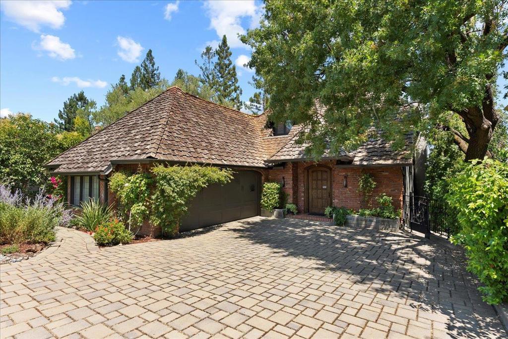 28 Glen Ridge Avenue Property Photo