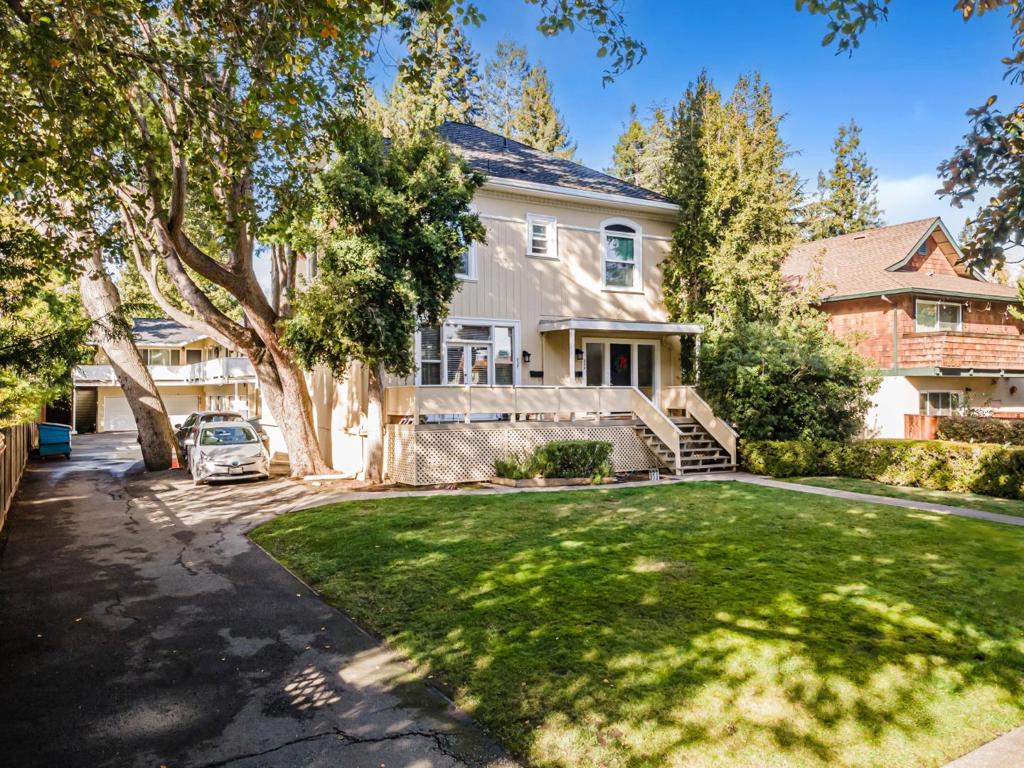 827 University Avenue Property Photo 1