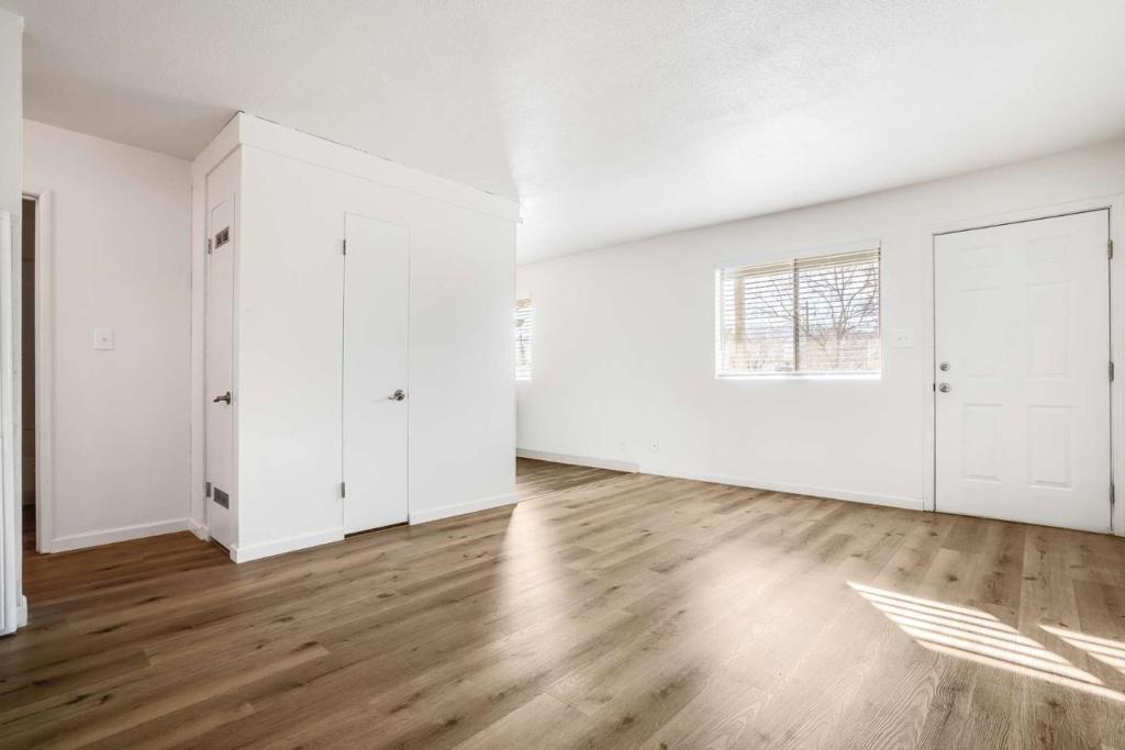 420 Broadway Property Photo 10