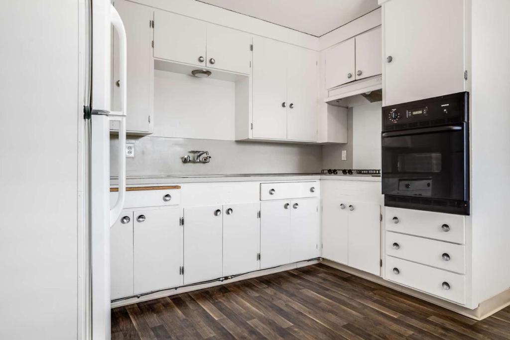 420 Broadway Property Photo 11