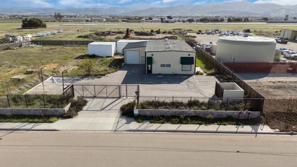 991 Industrial Way Property Photo 1