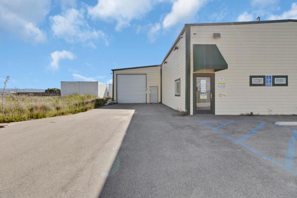 991 Industrial Way Property Photo 7