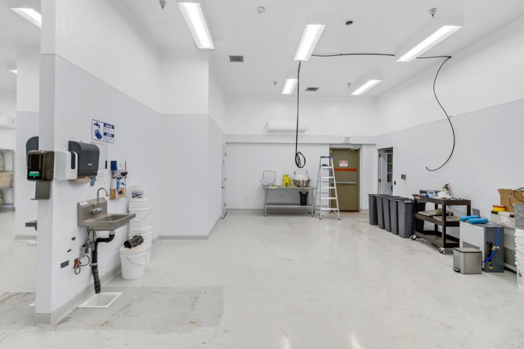 991 Industrial Way Property Photo 11