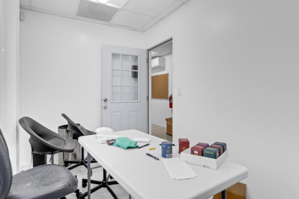 991 Industrial Way Property Photo 14