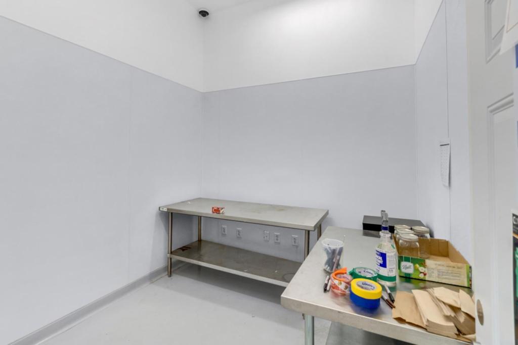 991 Industrial Way Property Photo 15