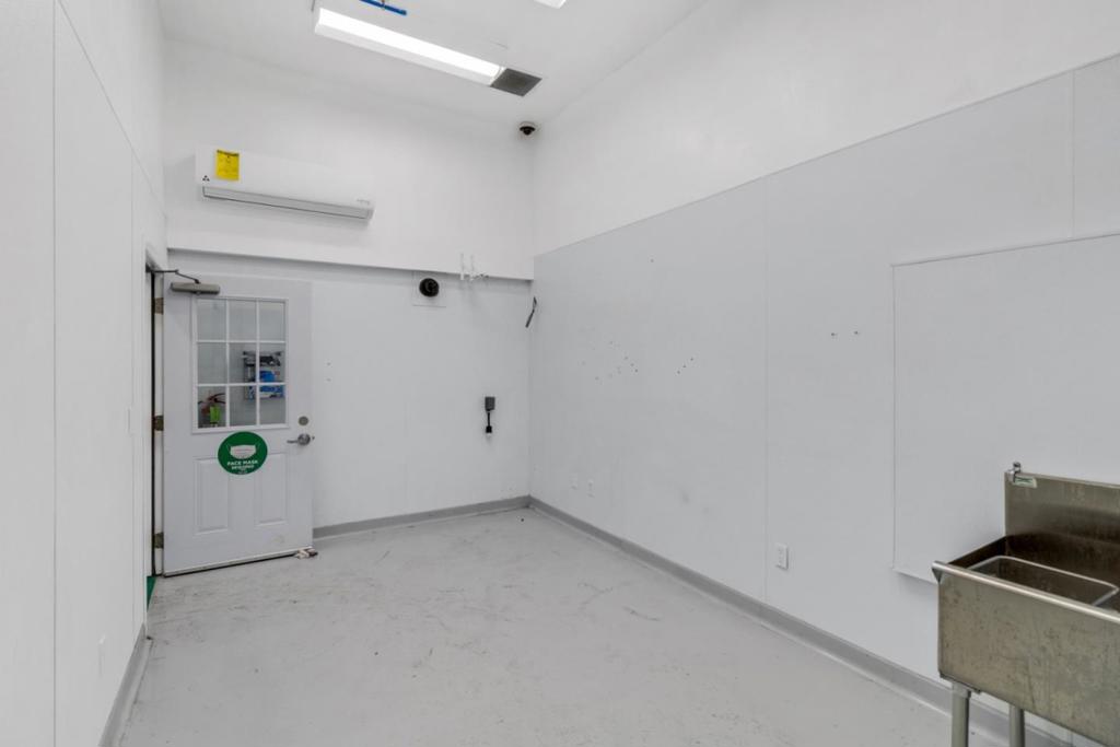 991 Industrial Way Property Photo 35