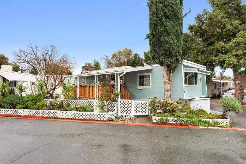 24 The Trees Drive Property Photo 23