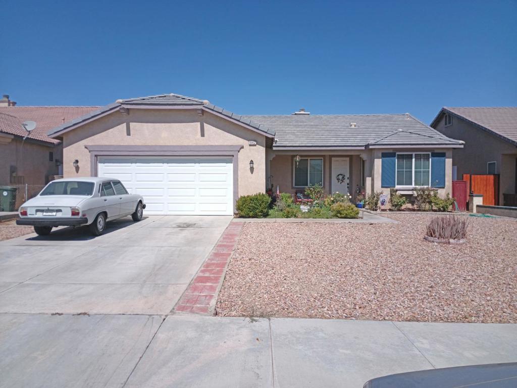 10452 Thorndale Street Property Photo 1