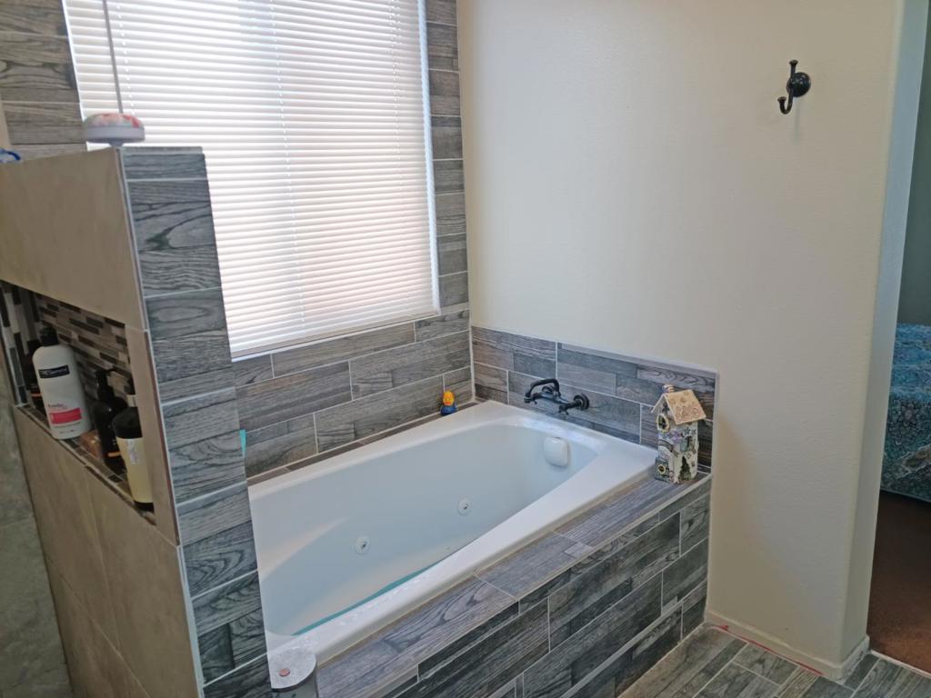 10452 Thorndale Street Property Photo 9