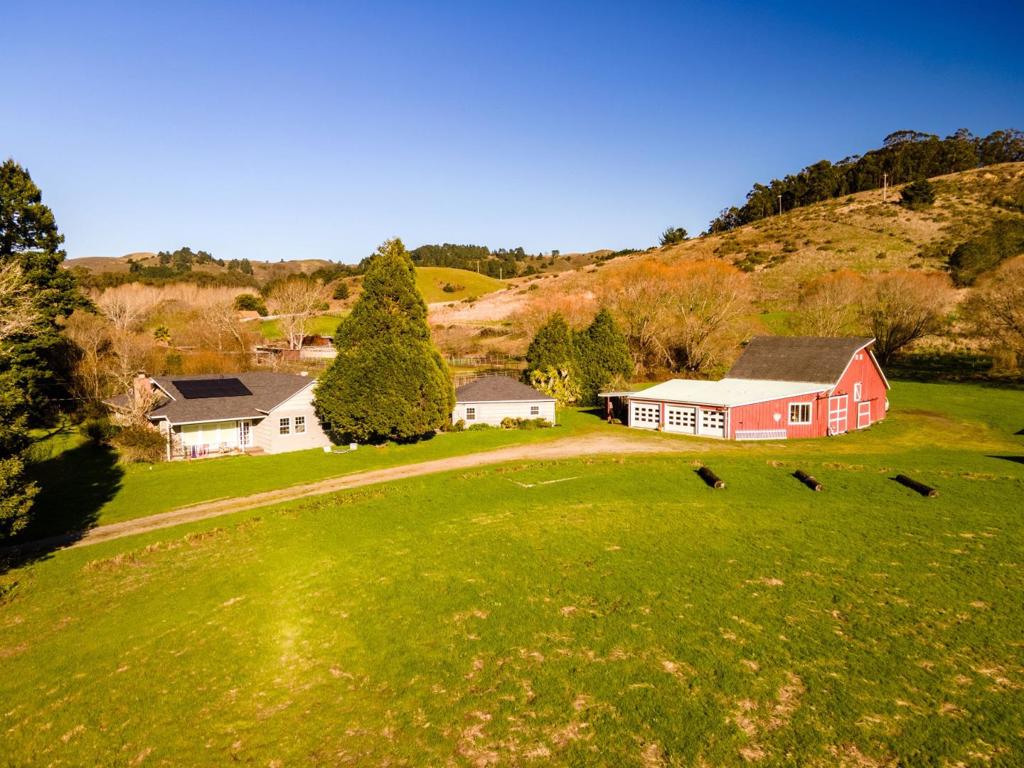 1650 Stage Road Property Photo