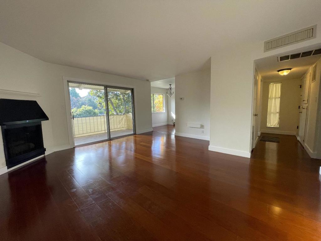 420 Alberto Way 5 Property Photo 8