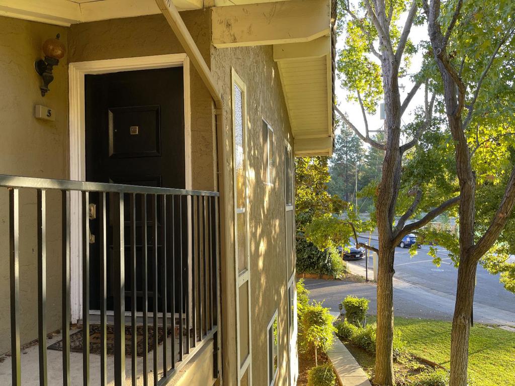 420 Alberto Way 5 Property Photo 15