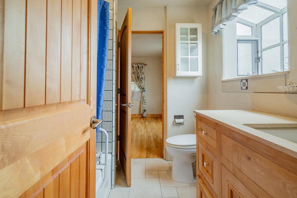 718 Forest Avenue Property Photo 6