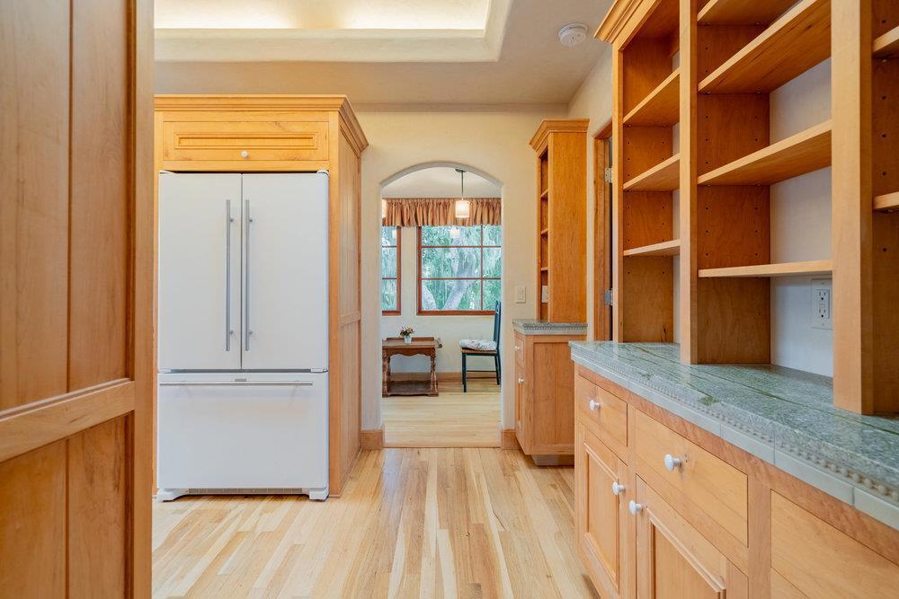 718 Forest Avenue Property Photo 9