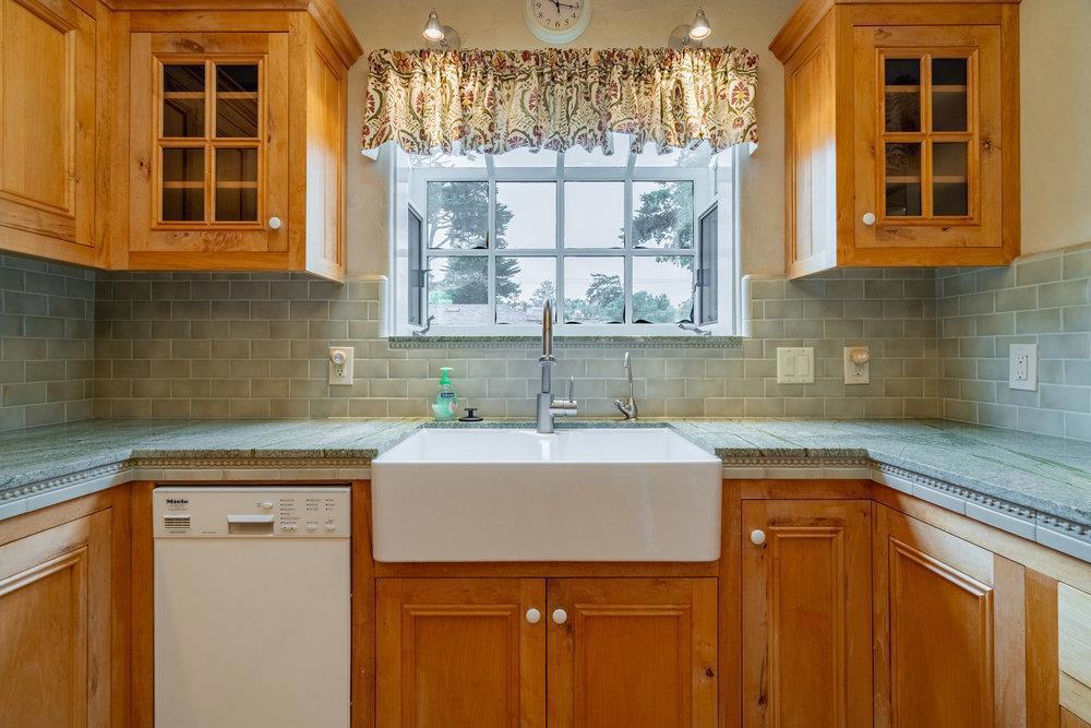 718 Forest Avenue Property Photo 12