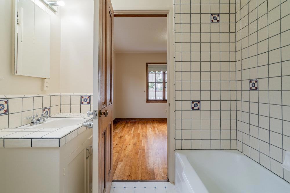 718 Forest Avenue Property Photo 16