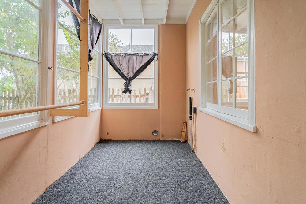 718 Forest Avenue Property Photo 22