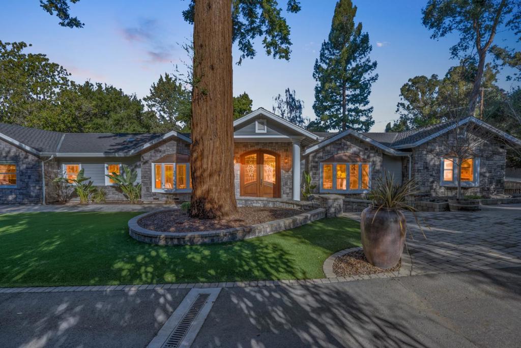 12979 Foothill Lane Property Photo