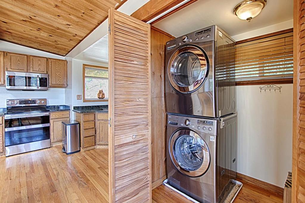 11120 Lake Boulevard Property Photo 7