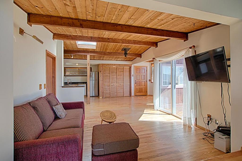 11120 Lake Boulevard Property Photo 9