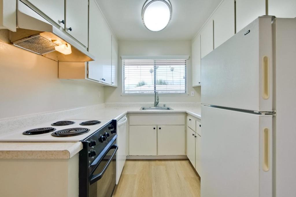 5500 Camden Avenue Property Photo 8