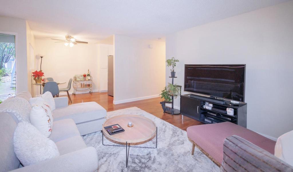 5500 Camden Avenue Property Photo 19
