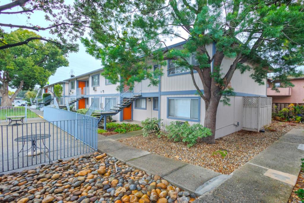 5500 Camden Avenue Property Photo 33