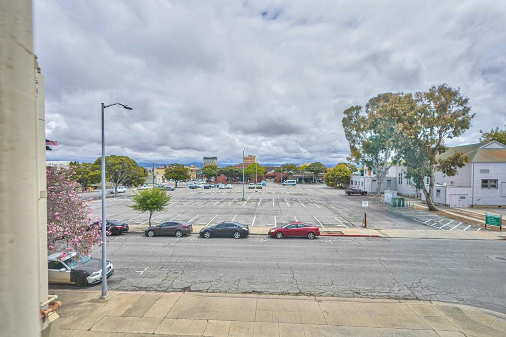 123 W Alisal Street Property Photo 37
