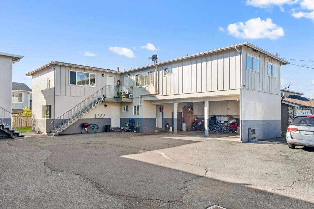 466 Willow Avenue Property Photo 1