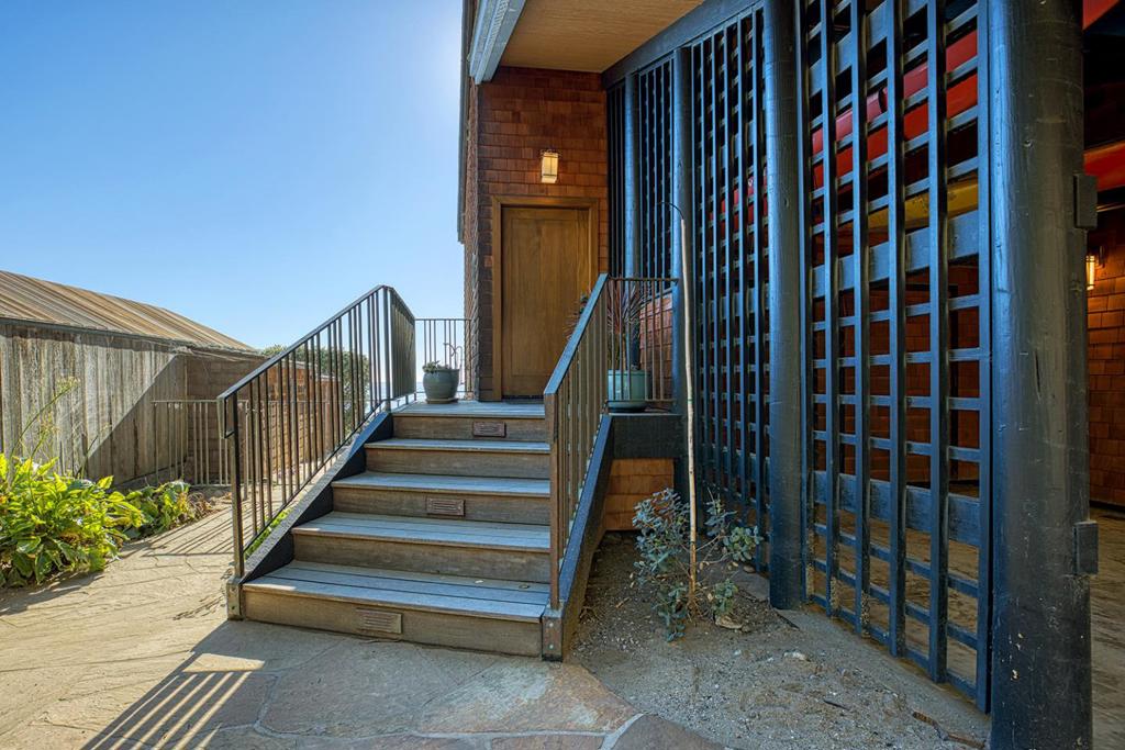 10 Potbelly Beach Road Property Photo 9