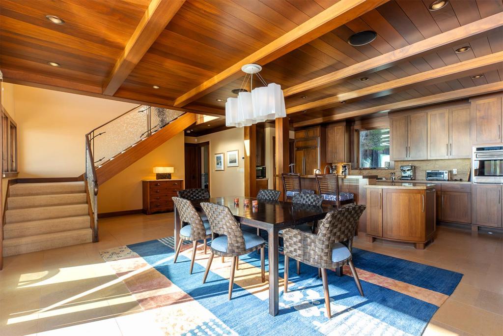 10 Potbelly Beach Road Property Photo 12