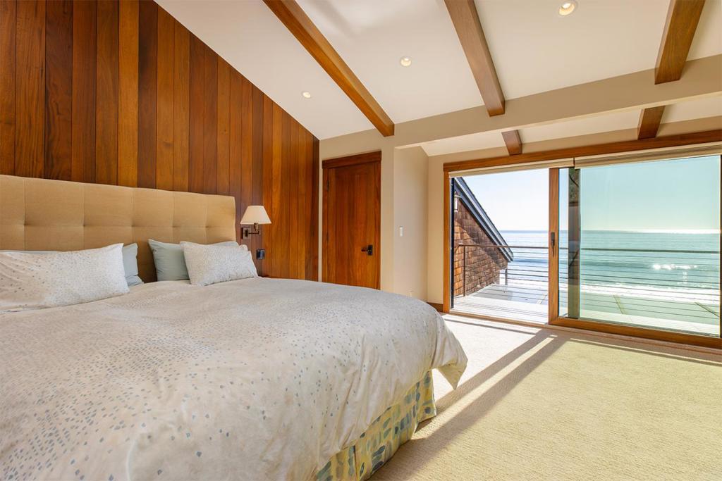 10 Potbelly Beach Road Property Photo 22