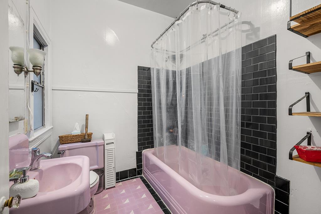 2878 Telegraph Avenue Property Photo 15