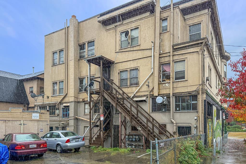 2878 Telegraph Avenue Property Photo 18