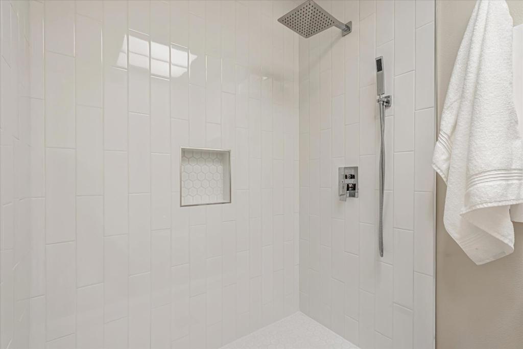 504 Sand Hill Circle Property Photo 26