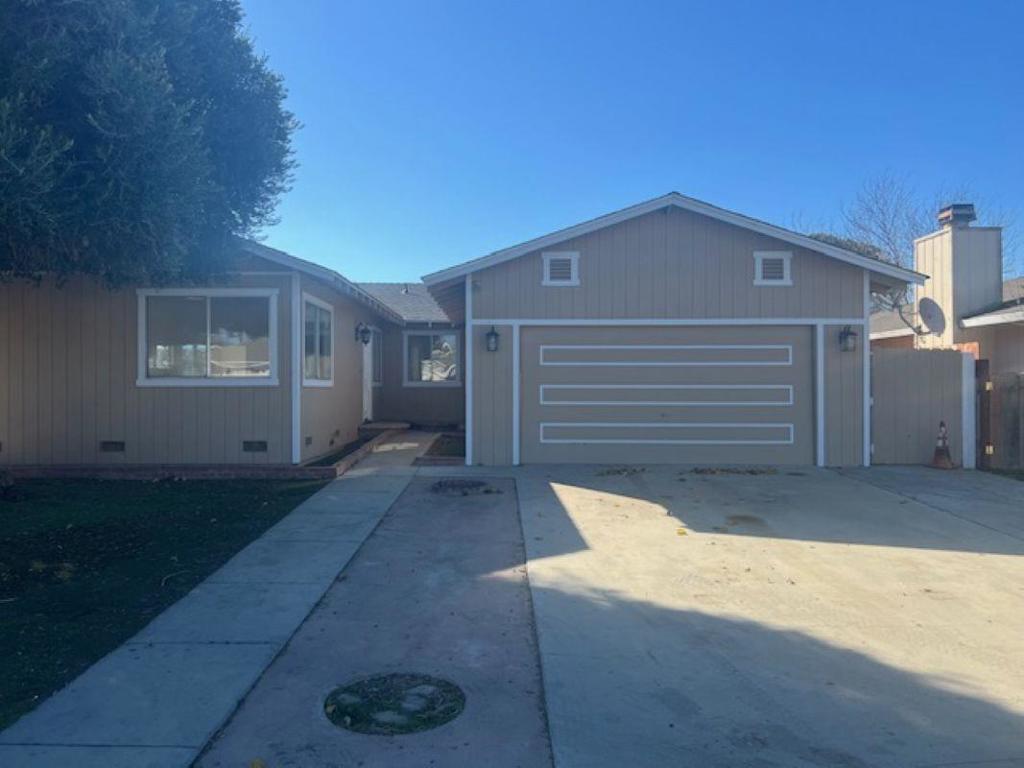 607 N Vanderhurst Avenue Property Photo