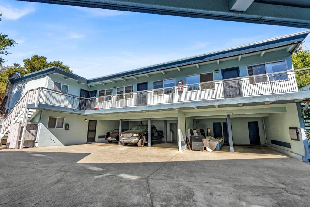 2241 Village Court Property Photo