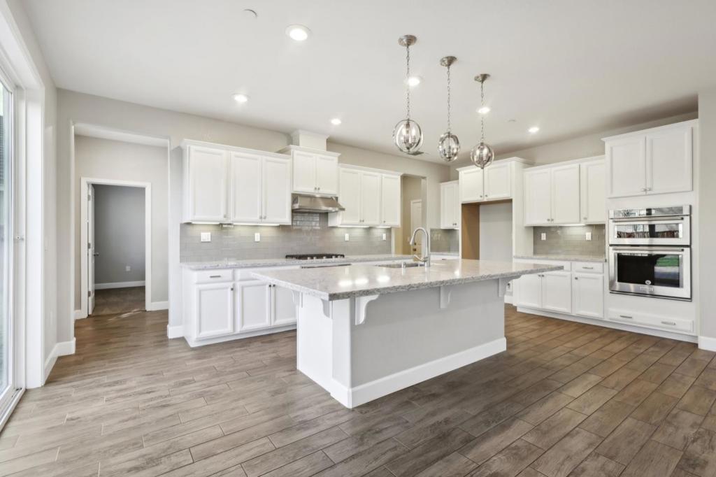 2661 Grassland Way Property Photo 12