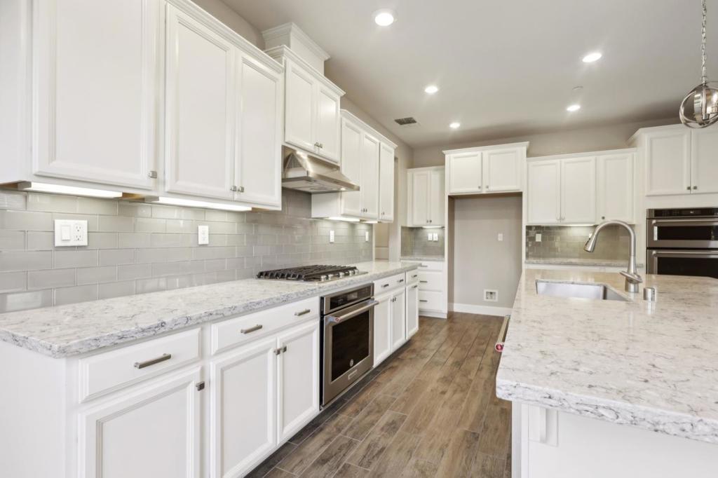 2661 Grassland Way Property Photo 13