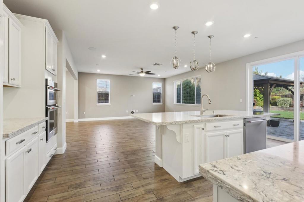 2661 Grassland Way Property Photo 17