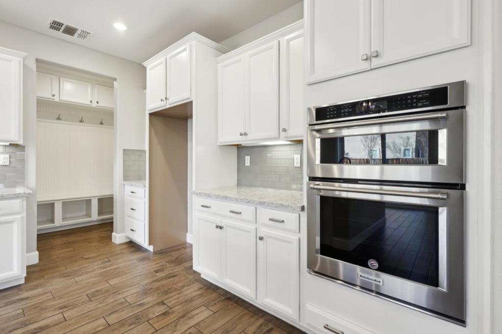 2661 Grassland Way Property Photo 18