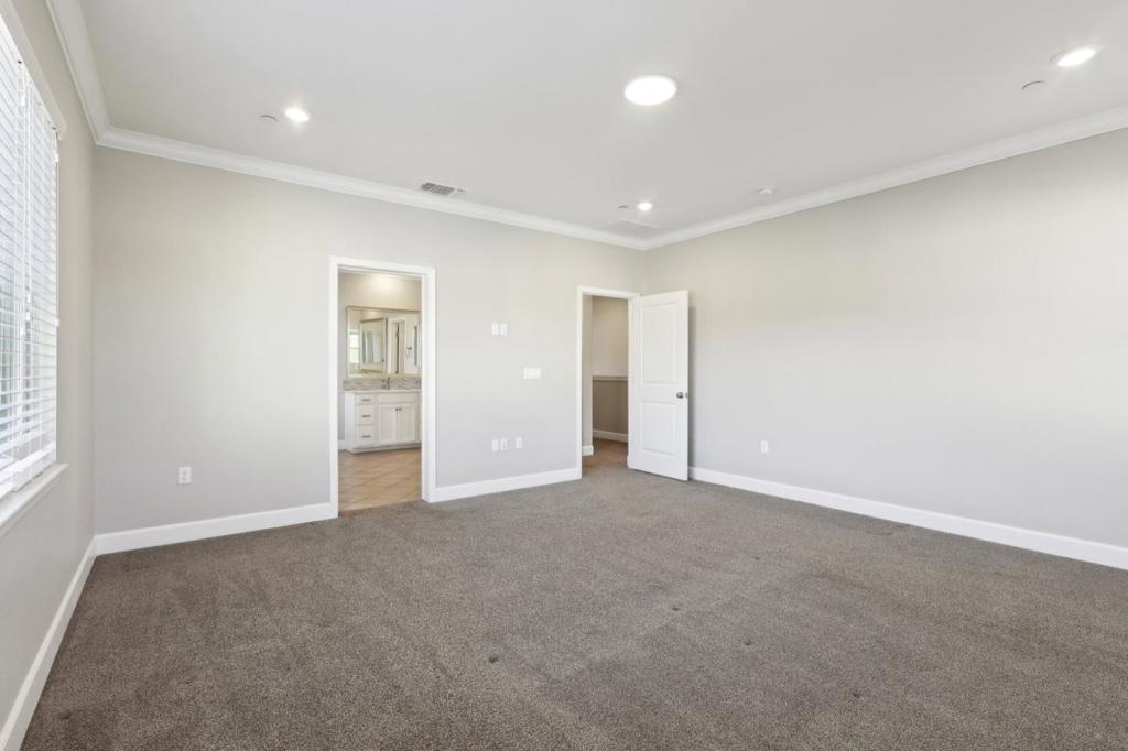2661 Grassland Way Property Photo 28