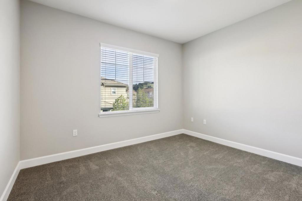 2661 Grassland Way Property Photo 38