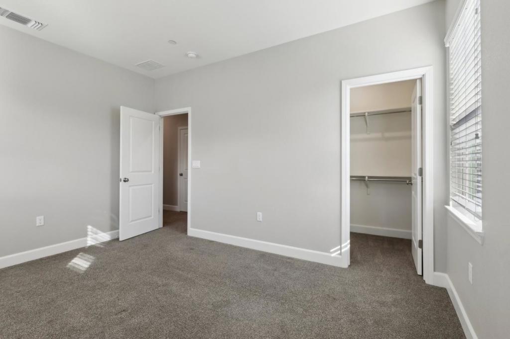 2661 Grassland Way Property Photo 40