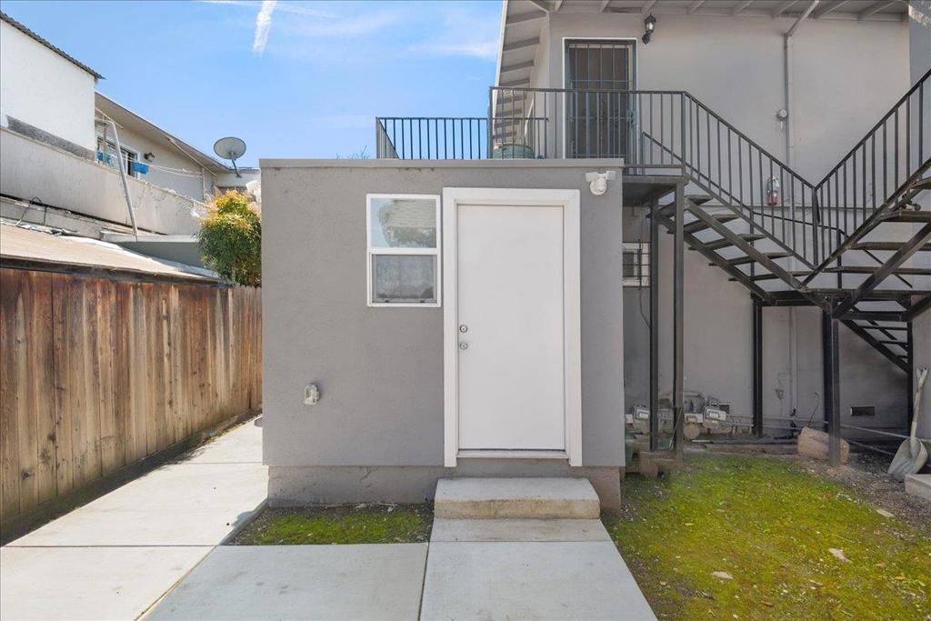 1650 Bay Property Photo 6