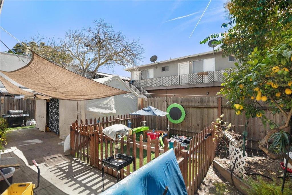 1650 Bay Property Photo 8