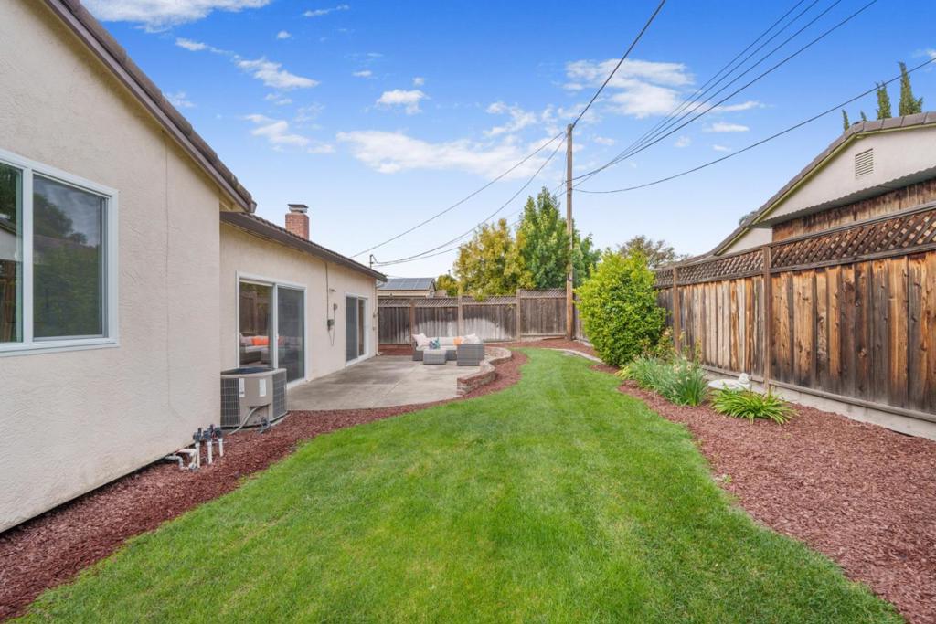 405 Arabian Street Property Photo 23