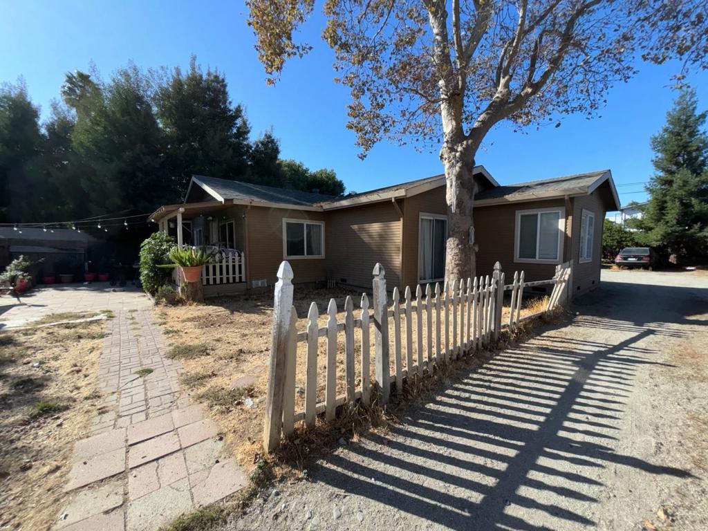 529 Page Street Property Photo 8