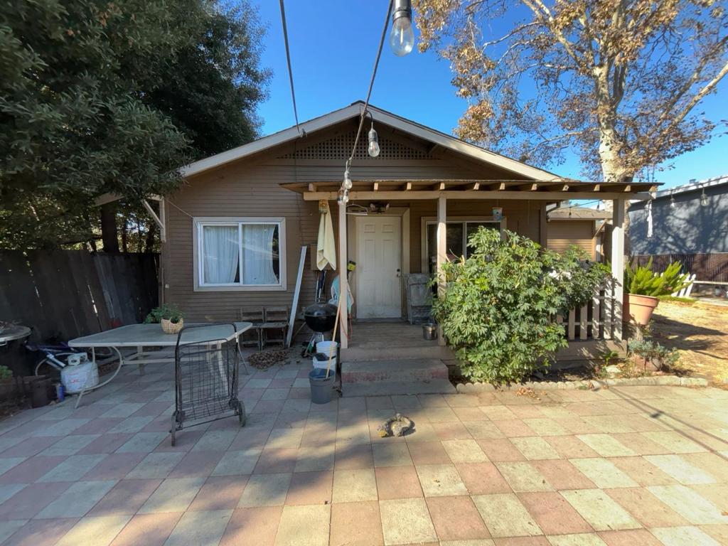 529 Page Street Property Photo 9